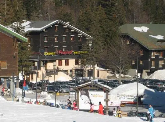 Hotel I Pionieri
