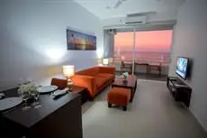 The Beach - All Suite Hotel 