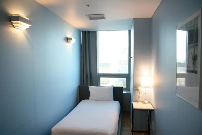 Incheon Airport Capsule Hotel No 1