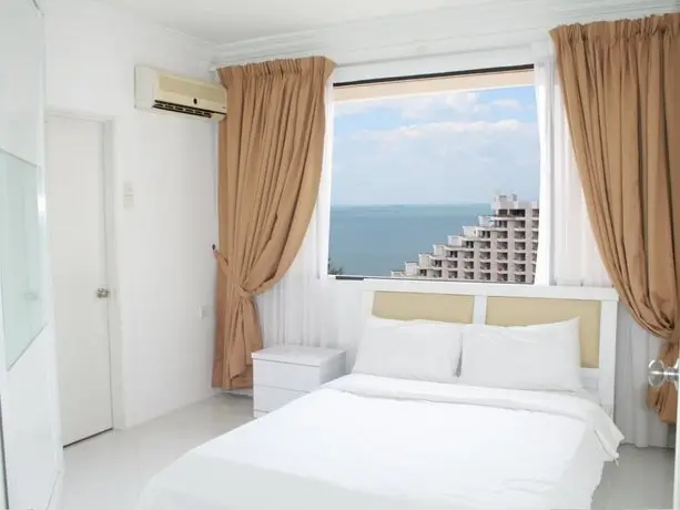 Home Suites Amazing Oceanfront Penang