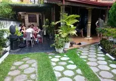 Colombo Lavinia Beach Hostel 