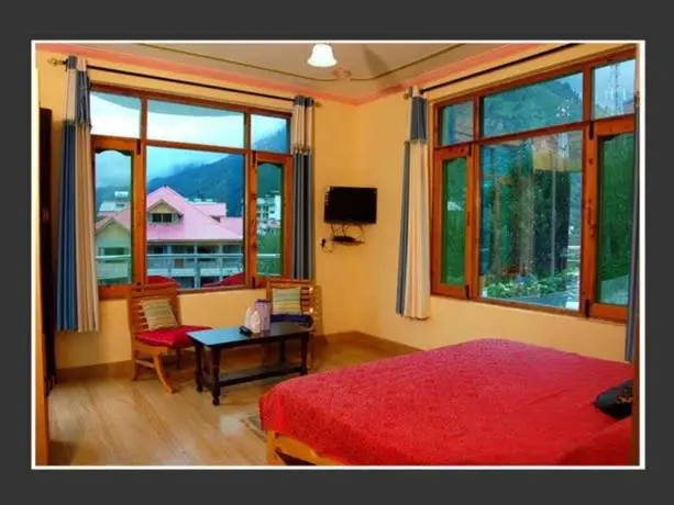 Hotel Peak View Manali