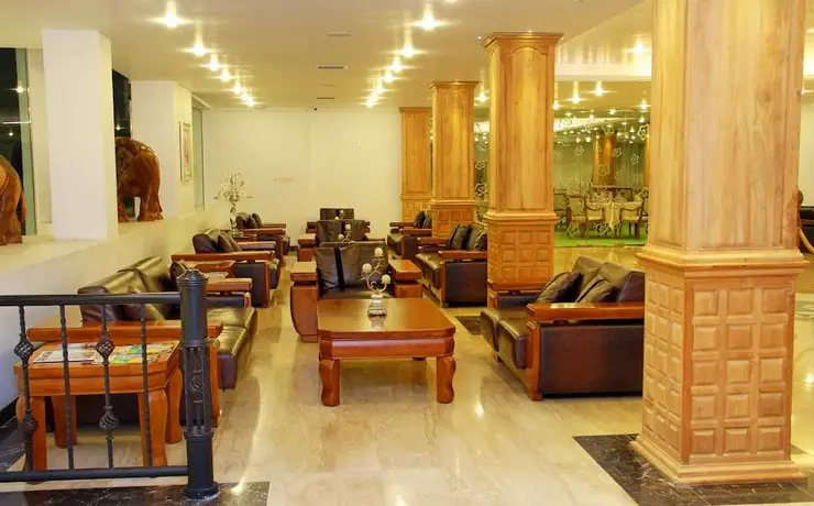 Araliya Green Hills Hotel 