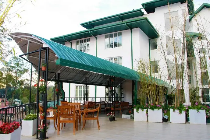 Araliya Green Hills Hotel 