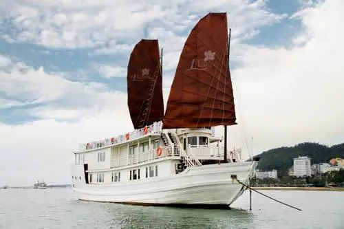 L'Azalee Cruise Halong 