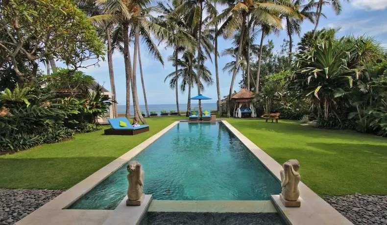 Villa Samudra Luxury Beachfront 