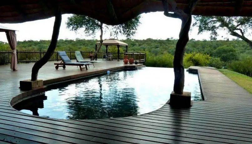 Muweti Bush Lodge 