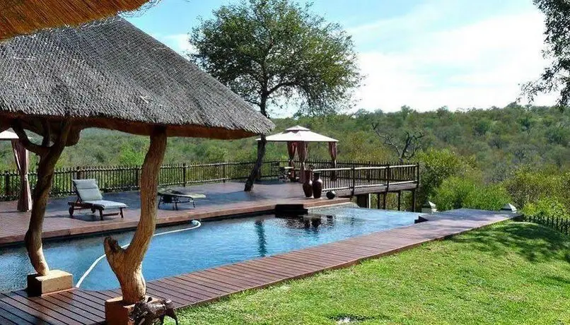 Muweti Bush Lodge 