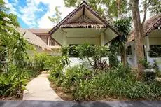 Eden Beach Bungalows 