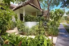 Eden Beach Bungalows 