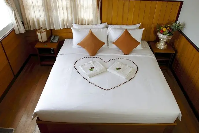 Inle Lotus Hotel 