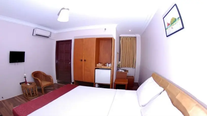 Holiday Hotel Yangon 