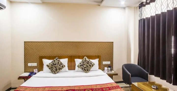 Hotel Simran Raipur