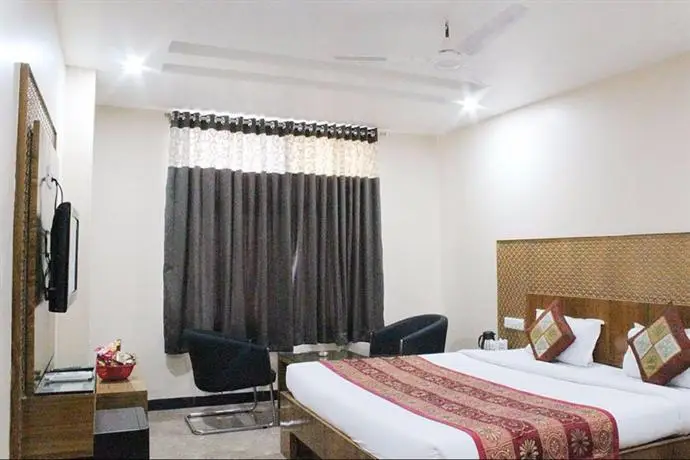 Hotel Simran Raipur 