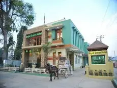 Royal Green Hotel 