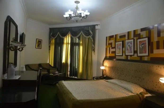 Hotel Surbhi Palace Dehradun 