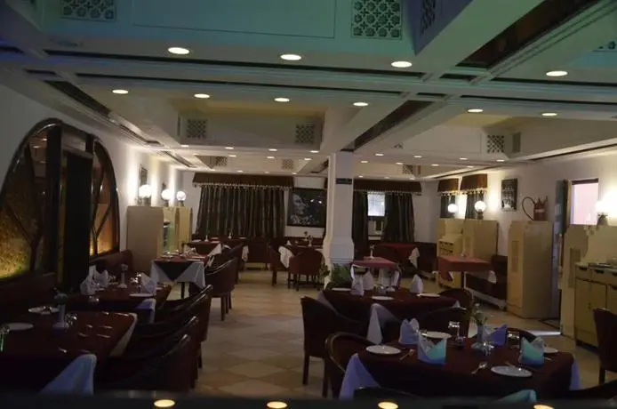 Hotel Surbhi Palace Dehradun 