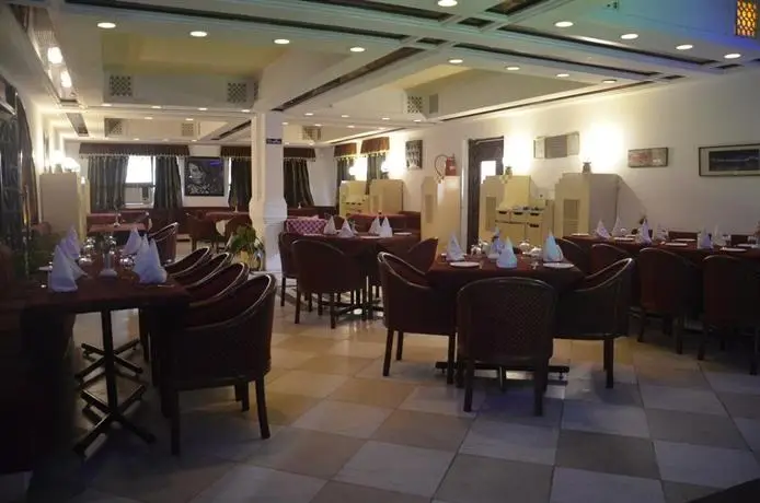 Hotel Surbhi Palace Dehradun 