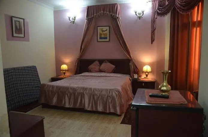 Hotel Surbhi Palace Dehradun 