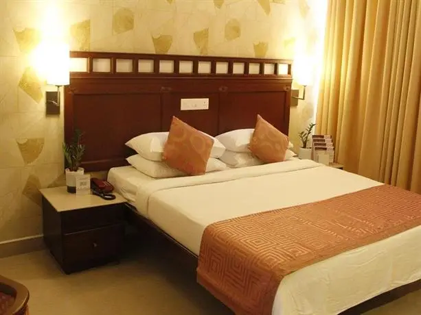 Hotel Raj Residency 