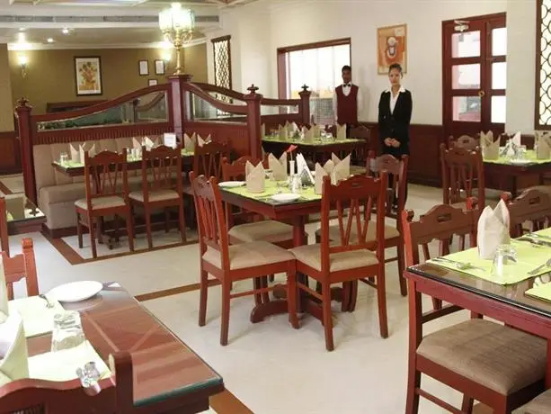 Hotel Raj Residency 