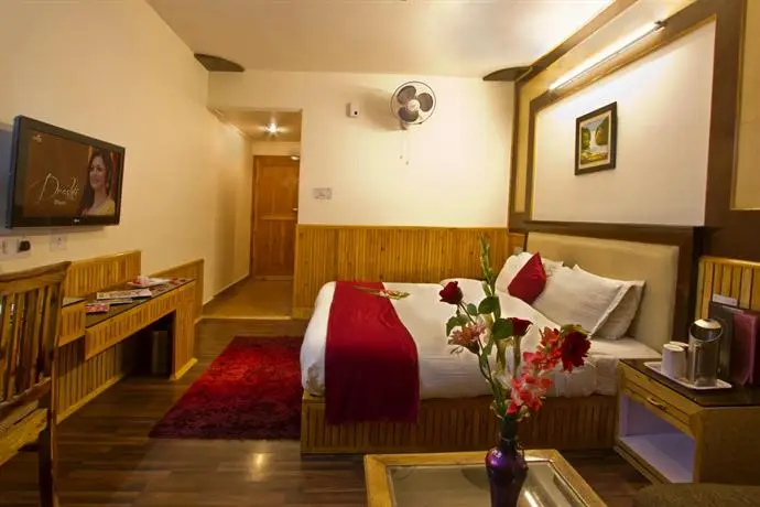 Hotel Himgiri Manali 