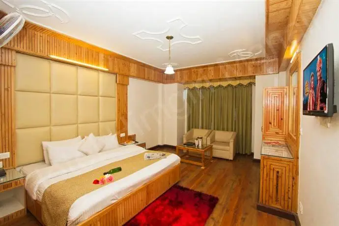 Hotel Himgiri Manali 