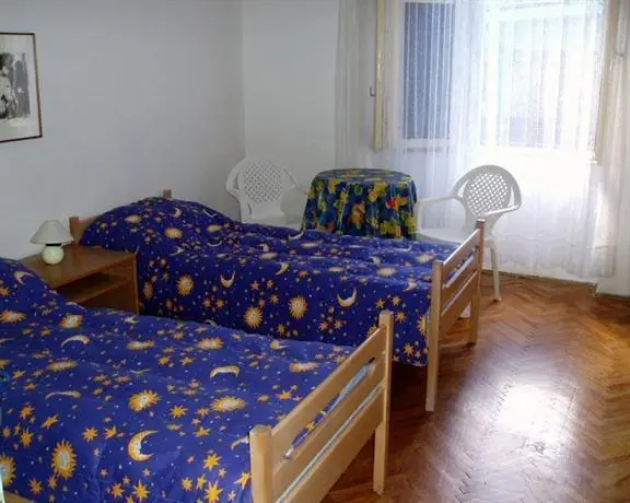 Hostel Halugice