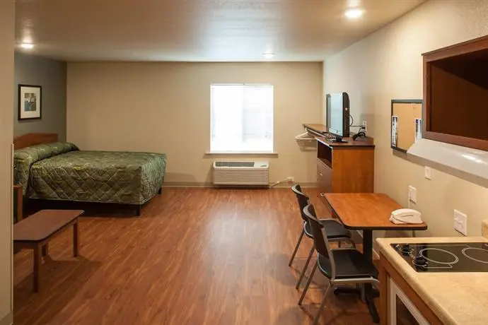 WoodSpring Suites College Station 