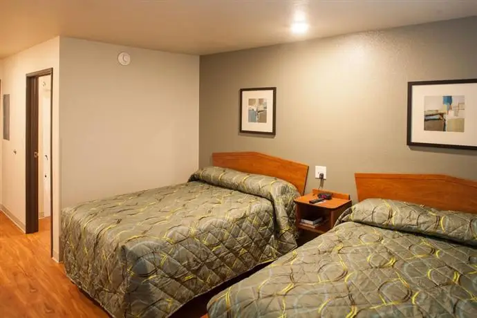 WoodSpring Suites College Station 