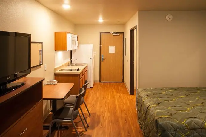 WoodSpring Suites College Station 