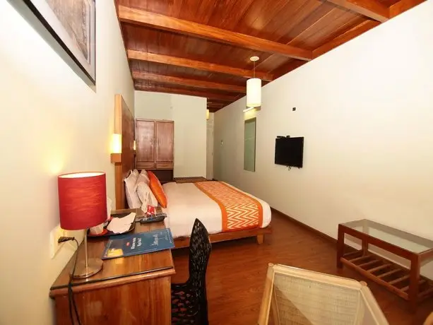 OYO 2158 Hotel SN 