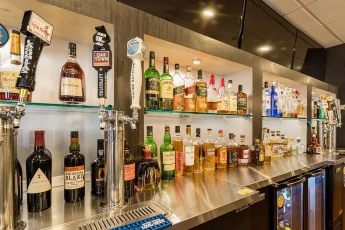 Radisson Hotel Oakland Airport 