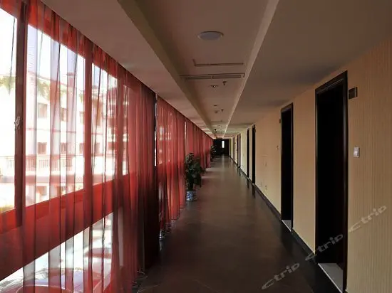 Longquan Nanguo Garden Hotel 