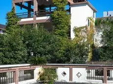 Longquan Nanguo Garden Hotel 