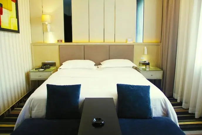 Baihui Hotel Yining 
