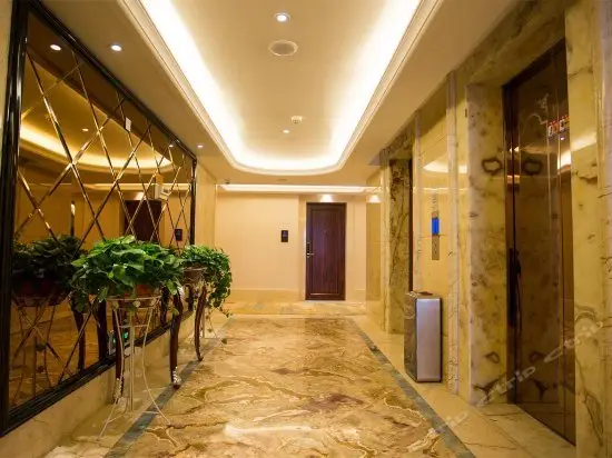 Longyou International Hotel 