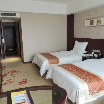 Ruiyang Crown Hotel 