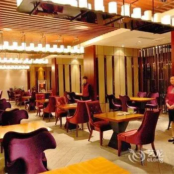 Ruiyang Crown Hotel 