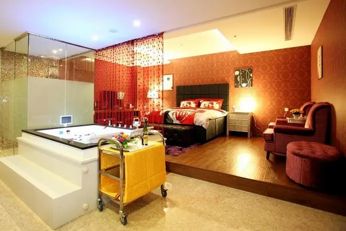 Hong Wei Yi Jia Chains Hotel 