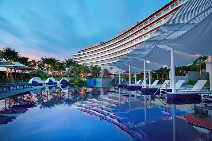 Hilton Okinawa Chatan Resort 