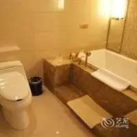 Tongcheng Jinrui Gujing Hotel 