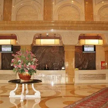 Xinjiang Kunlun Hotel 