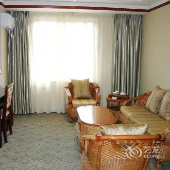 Yiyang Hotel Ruili