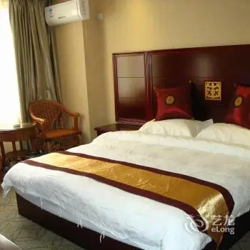 Yiyang Hotel Ruili 