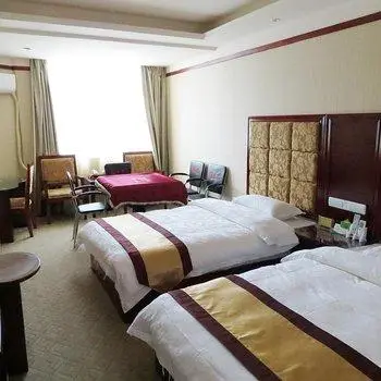 Yiyang Hotel Ruili 