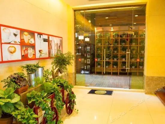 Huidong Business Hotel 