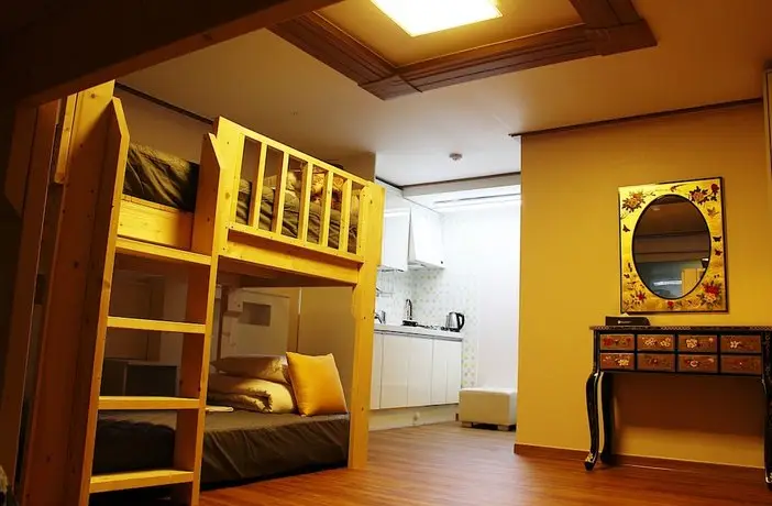 HY Choi Hostel Jeju 