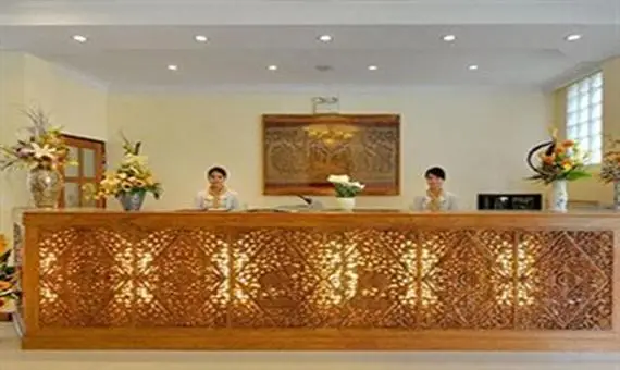 Royal Golden View Hotel 