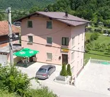 Saraj Guest House 